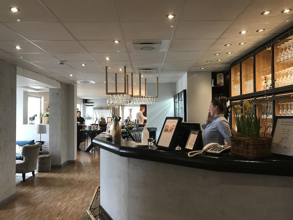 Mjoelby Stadshotell Kültér fotó